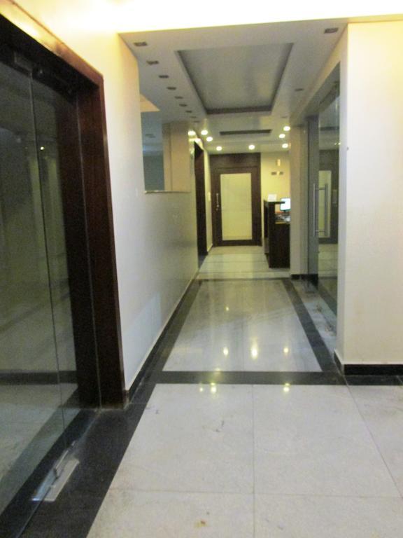 The Sapphire Grand Hotel Varanasi Exterior photo